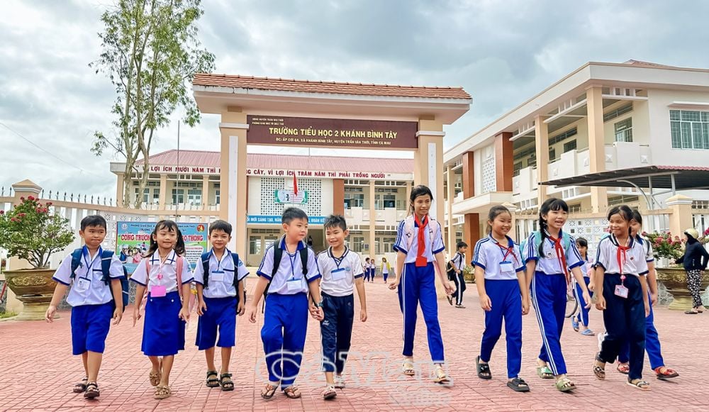 Hệ thống trường lớp được đầu tư đồng bộ, đáp ứng nhu cầu dạy và học, góp phần nâng cao chất lượng giáo dục của huyện.