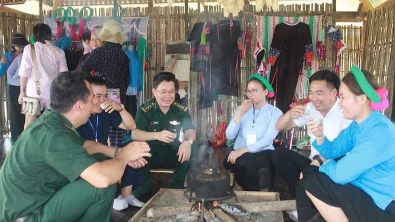 ពិធីបុណ្យផ្កាស៊ីមព្រំដែនដ៏អស្ចារ្យឆ្នាំ 2025 រូបថត 5