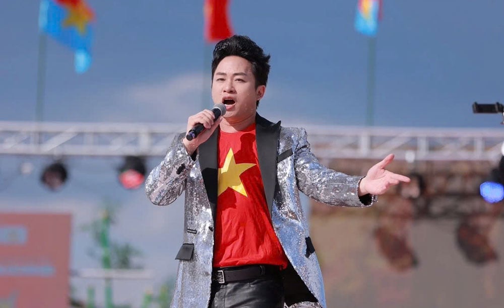 Ca sĩ Tùng Dương biểu diễn ở Nhật Bản tháng 4- 2025. Ảnh: phunuvietnam.vn