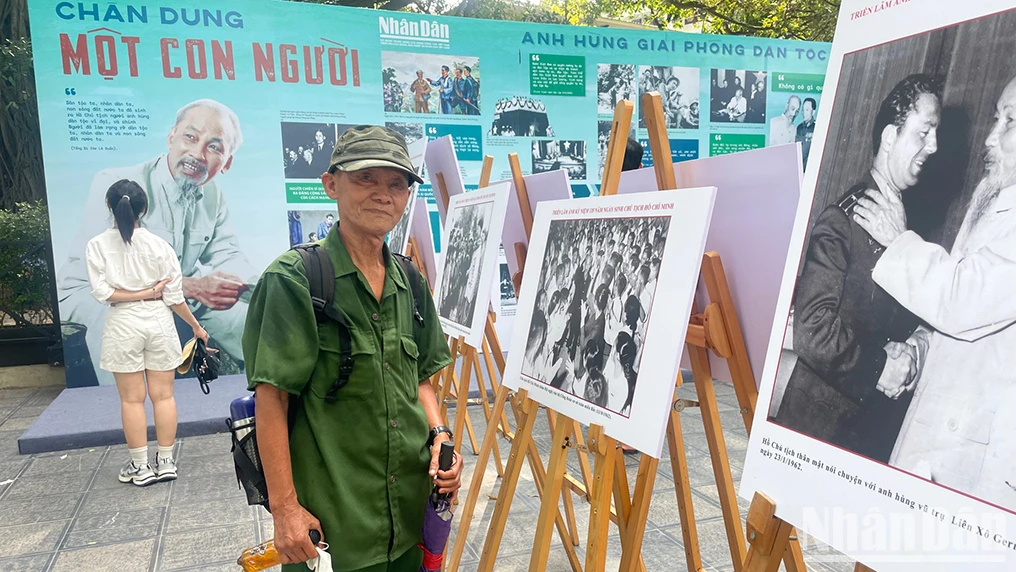 ពិព័រណ៌ “ឈ្មោះបុគ្គល”៖ ទាក់ទាញអ្នកអានជាច្រើនជំនាន់ រូបថត ២