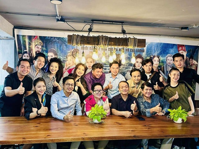 NSƯT Hoa Hạ dựng phiên bản mới cho "Gánh cỏ Sông Hàn" - Ảnh 1.