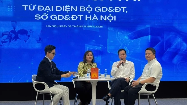 Gần 5.000 học sinh, phụ huynh tham dự Ngày hội tuyển sinh khối ngành khoa học và công nghệ ảnh 2