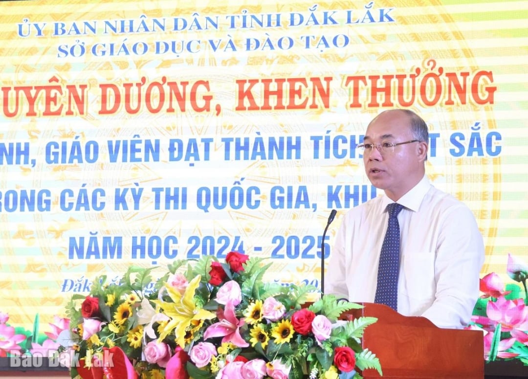 รองประธานคณะกรรมการประชาชนจังหวัด Truong Cong Thai กล่าวสุนทรพจน์ในพิธี