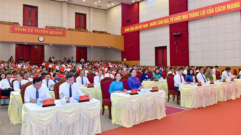Tuyên Quang: Biểu dương, khen thưởng hơn 8.200 lượt tập thể, cá nhân điển hình học tập và làm theo Bác ảnh 1