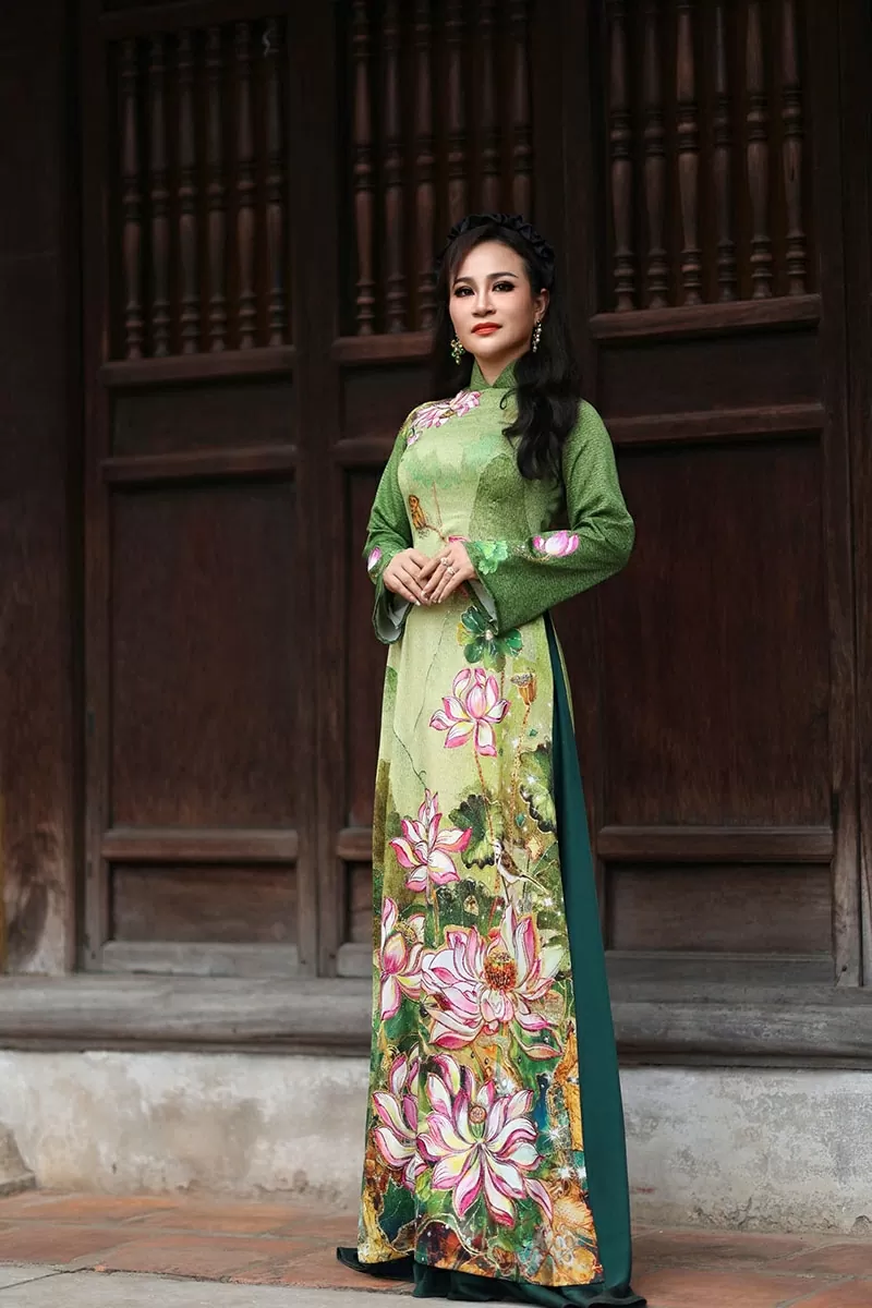 Chân dung đạo diễn Lan Vy - một người phụ nữ bản lĩnh, vừa điều hành doanh nghiệp, vừa đạo diễn những chương trình nghệ thuật quy mô quốc gia.