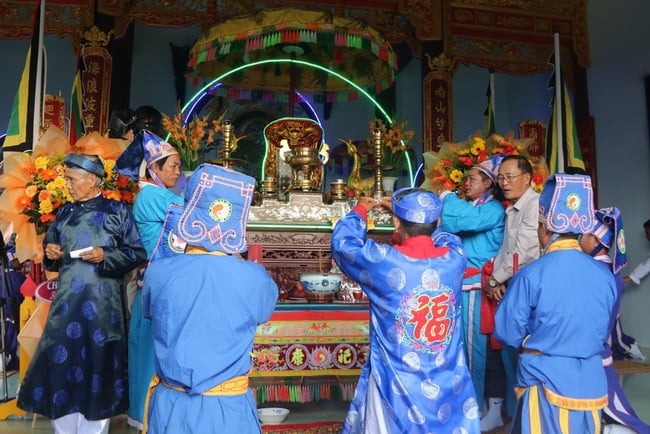 Phê duyệt Dự án Bảo tồn và phát huy giá trị Lễ hội Cầu ngư Vạn đầm Xương Lý  - Ảnh 1.