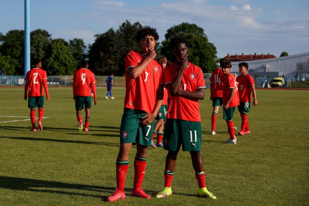 Con trai của Ronaldo tỏa sáng, giúp U15 Bồ Đào Nha giành cúp vô địch - 2