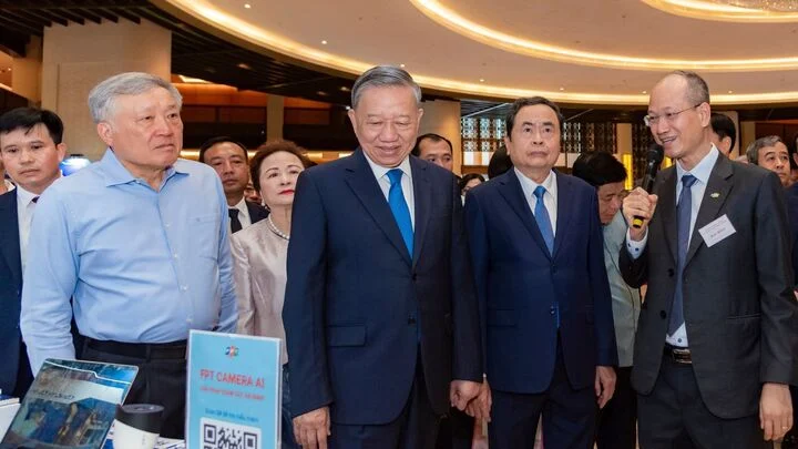 เลขาธิการ : ยินดีต้อนรับภารกิจอันสำคัญยิ่งของ FPT ซึ่งเป็นรากฐานที่สำคัญยิ่ง