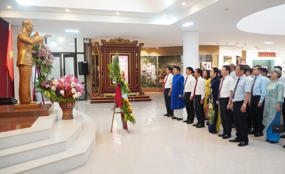 Tái hiện nghi lễ đặt tên theo họ Hồ của đồng bào vùng cao A Lưới - ảnh 1