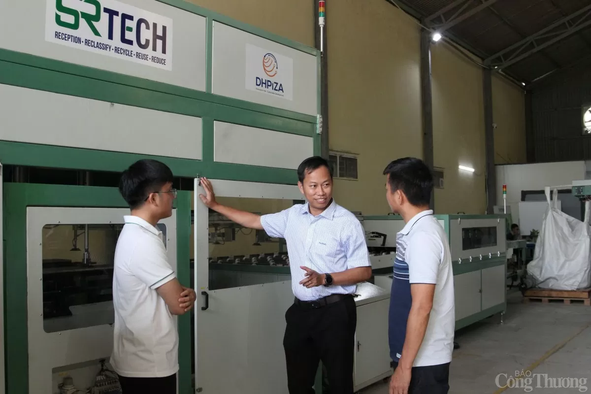Gặp người kéo dài vòng đời tấm pin năng lượng mặt trời