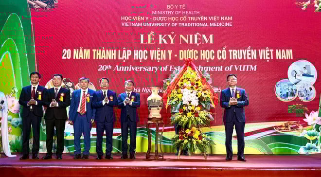 y-hoc-co-truyen.jpg