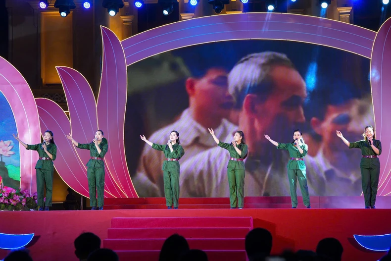 Hải Phòng tổ chức chương trình nghệ thuật đặc biệt mang tên “Hồ Chí Minh đẹp nhất tên Người” ảnh 3