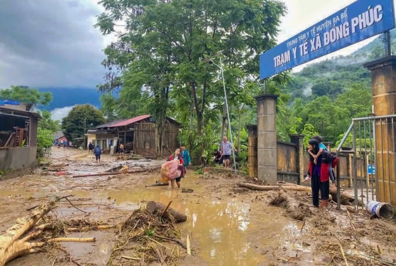 Miền Bắc sắp đón đợt mưa lớn kéo dài, nguy cơ xảy ra lũ quét và sạt lở -0