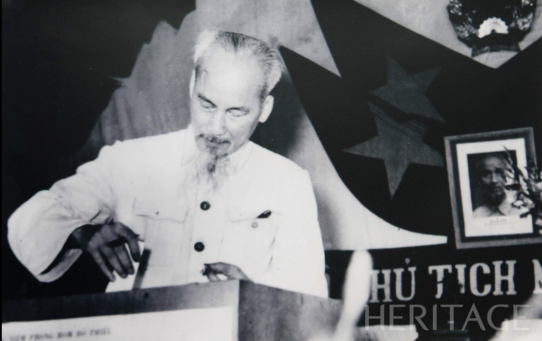 Historical message: 'Uncle Ho, you are the most passionate love in the hearts of the people and in the hearts of humanity'