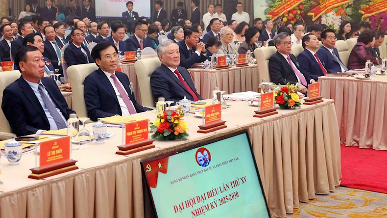 BIDV លើកកំពស់តំណែងរបស់ខ្លួនជាធនាគារពាណិជ្ជឈានមុខគេ រូបថត ៤