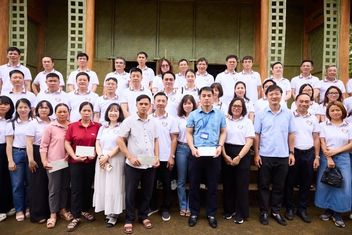 Học viên của Học viện Chính trị Quốc gia Hồ Chí Minh về nguồn, làm công tác xã hội tại ATK Định Hóa- Ảnh 2.