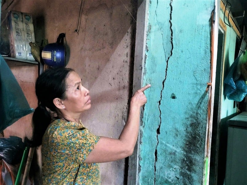 Do vướng quy hoạch dự án, một số nhà dân hư hỏng nhưng vẫn không được sửa chữa. (Ảnh trong bài: Công Huy)