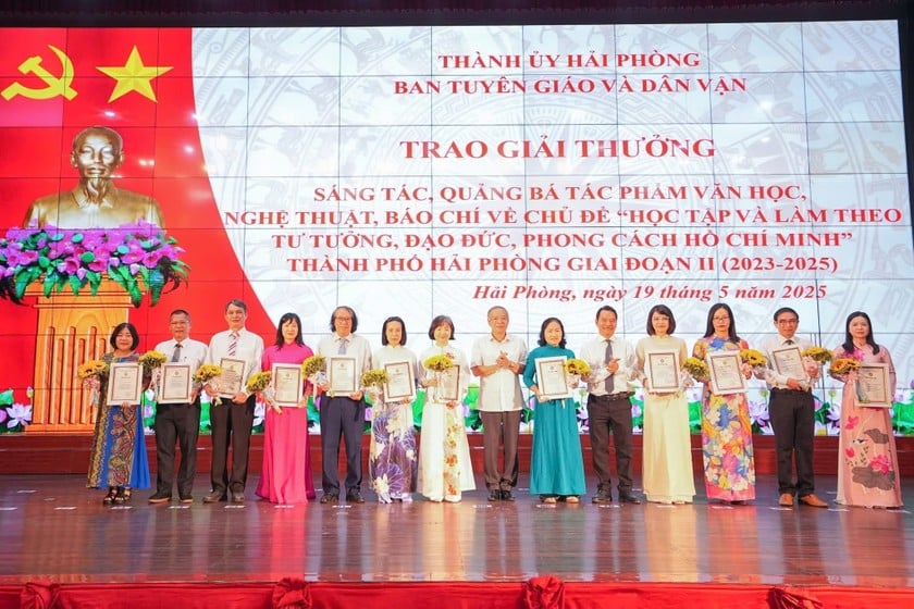 Trao giải thưởng sáng tác, quảng bá các tác phẩm văn học, nghệ thuật, báo chí về học tập và làm theo tư tưởng, đạo đức, phong cách Hồ Chí Minh giai đoạn 2023 – 2025.