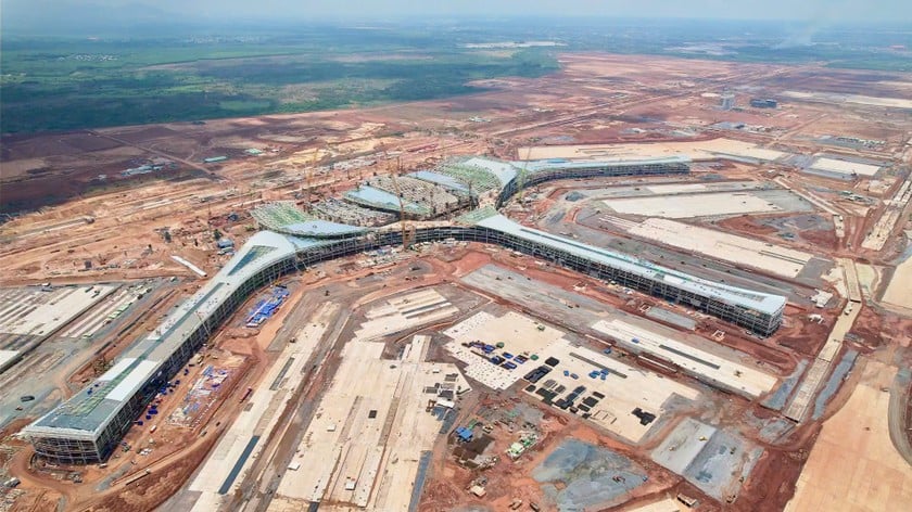 Thủ tướng Phạm Minh Chính yêu cầu dốc toàn lực hoàn thành sân bay Long Thành và nhiều tuyến cao tốc vào tháng 12/2025.