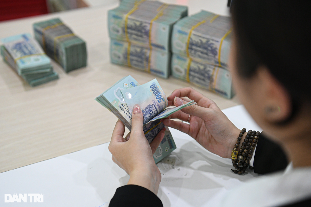 Lãi suất huy động giảm liên tục, lãi cho vay sắp tới ra sao? - 1