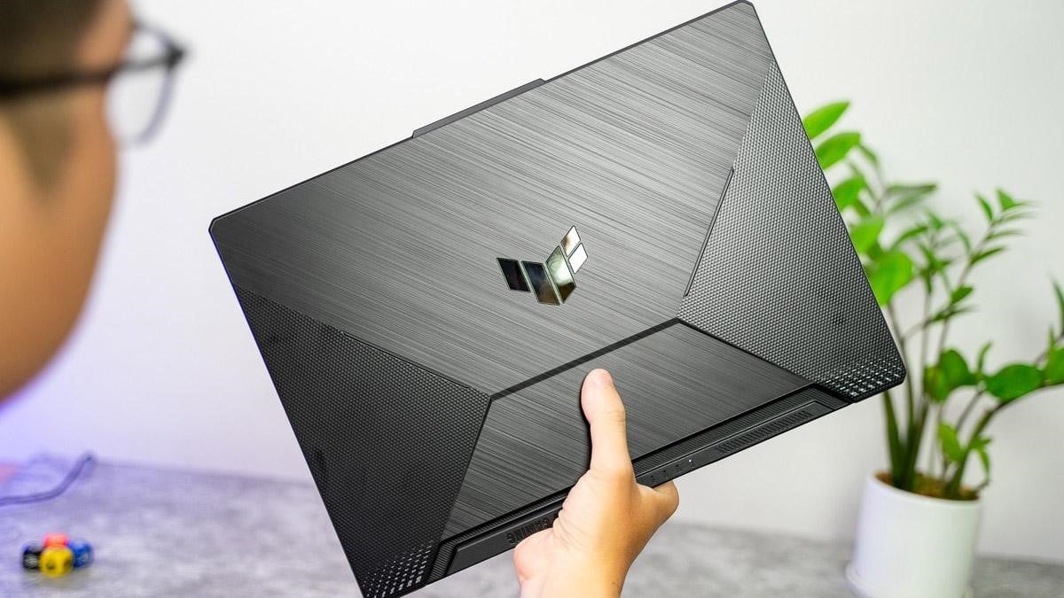 កុំព្យូទ័រយួរដៃ Asus Tuf F15 តម្លៃប៉ុន្មាន? តើវាជាជម្រើសល្អទេ?