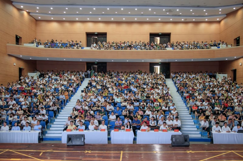 Danang University: Connecting and accompanying localities to improve the capacity of staff -3