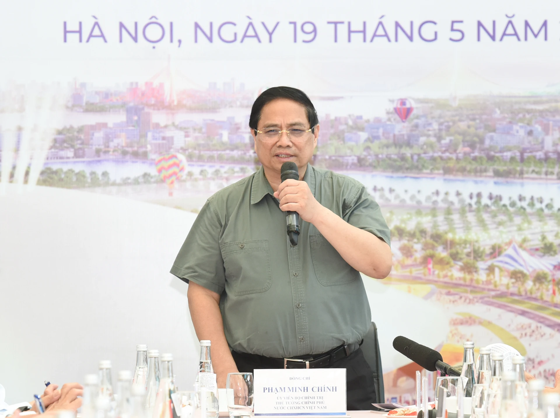 [Ảnh] Thủ tướng Phạm Minh Chính kiểm tra tiến độ dự án Trung tâm Hội chợ Triển lãm Quốc gia ảnh 7
