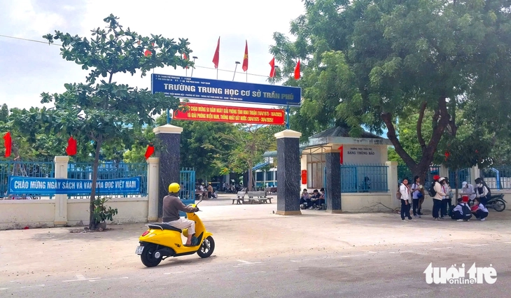 trường học - Ảnh 1.