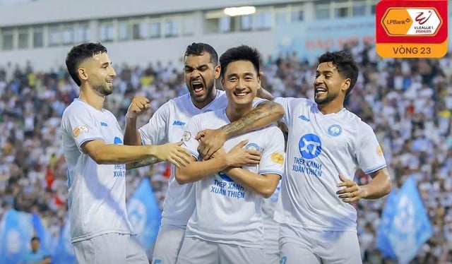 Bảng xếp hạng V-League: Đà Nẵng lại bị trả về đáy, Bình Dương vẫn có thể… rớt hạng- Ảnh 1.