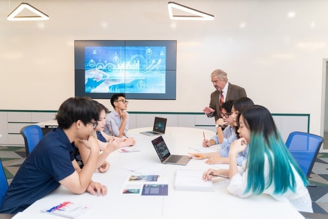 Ngành dữ liệu thống trị thị trường: Mức lương lên tới 150 triệu đồng/tháng, cơ hội việc làm tăng trưởng mạnh mẽ ảnh 1