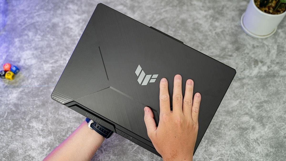 កុំព្យូទ័រយួរដៃ Asus Tuf F15 តម្លៃប៉ុន្មាន? តើវាជាជម្រើសល្អទេ?