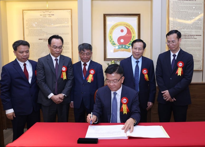 Phát triển y học cổ truyền là bảo tồn bản sắc, thể hiện tinh thần tự cường dân tộc- Ảnh 7.