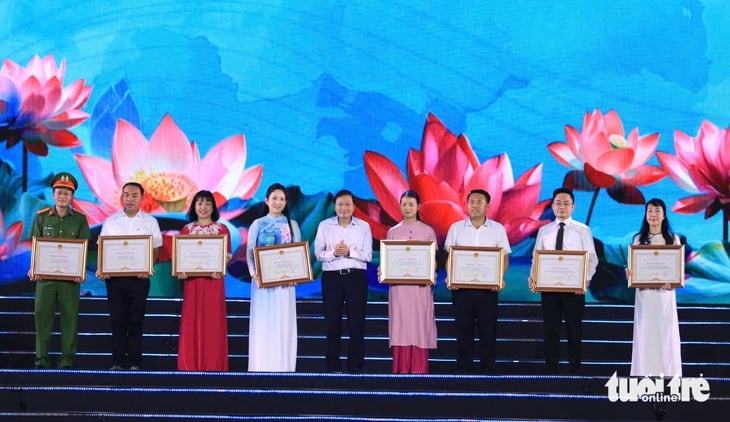 Làng Sen  - Ảnh 2.