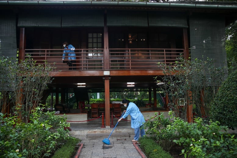 Sáng tháng 5 cùng những người thầm lặng chăm sóc Khu di tích Chủ tịch Hồ Chí Minh tại Phủ Chủ tịch- Ảnh 3.