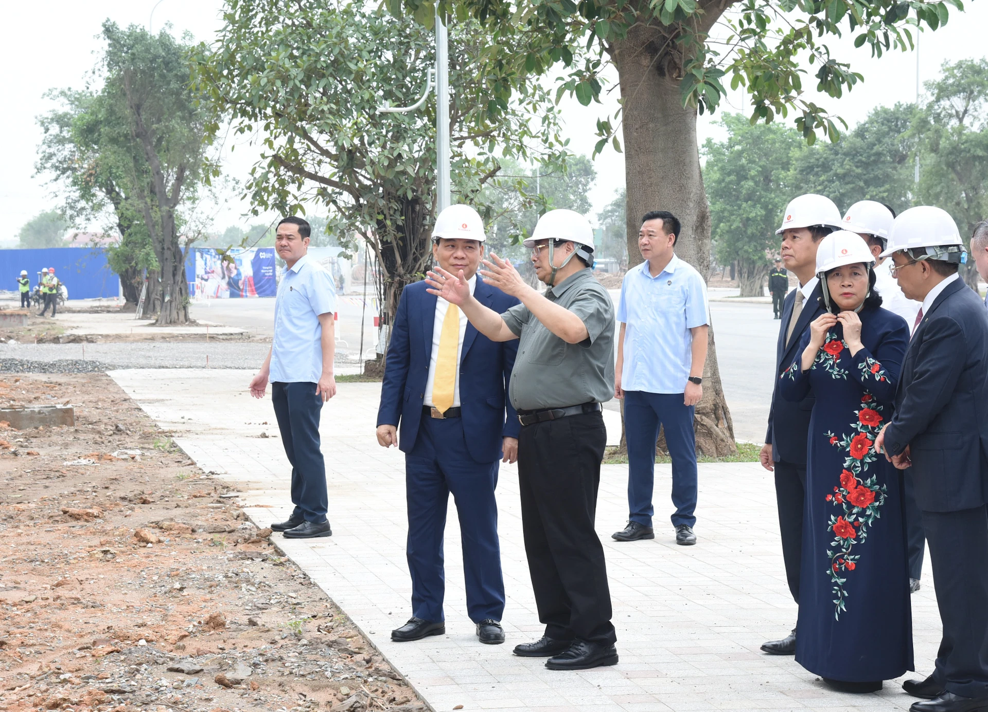 [Ảnh] Thủ tướng Phạm Minh Chính kiểm tra tiến độ dự án Trung tâm Hội chợ Triển lãm Quốc gia ảnh 1