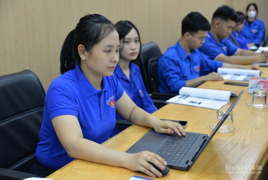 Đoàn viên, thanh niên các cơ quan, đơn vị trên địa bàn tỉnh tham gia chương trình tập huấn 