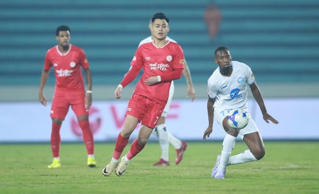 Live The Cong Viettel vs Da Nang 2-0 (H1): The Cong Viettel scored 2 consecutive goals photo 7