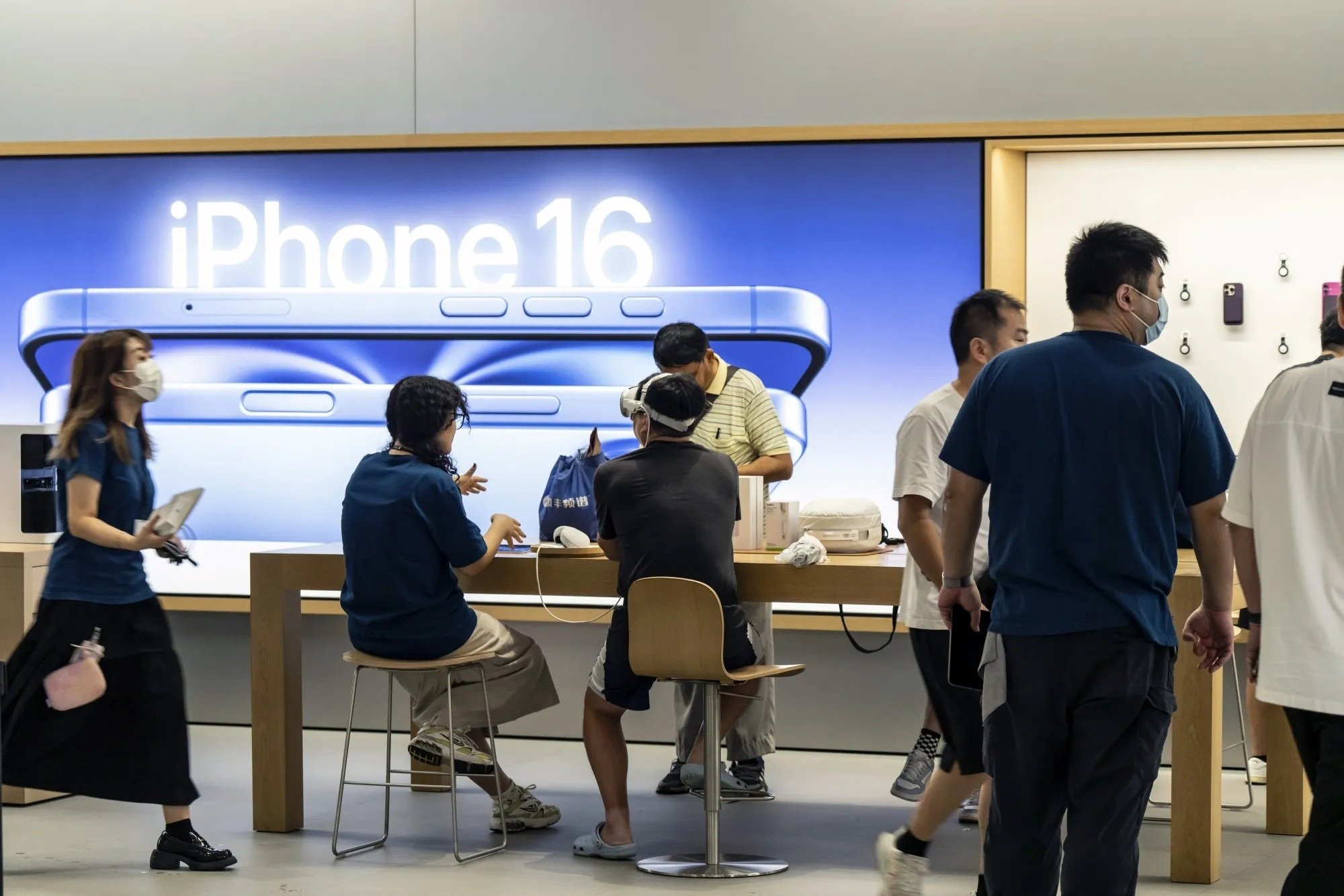 loi nhuan cua Apple,  doanh thu cua Apple,  doanh so iPhone,  thue quan Donald Trump anh 4