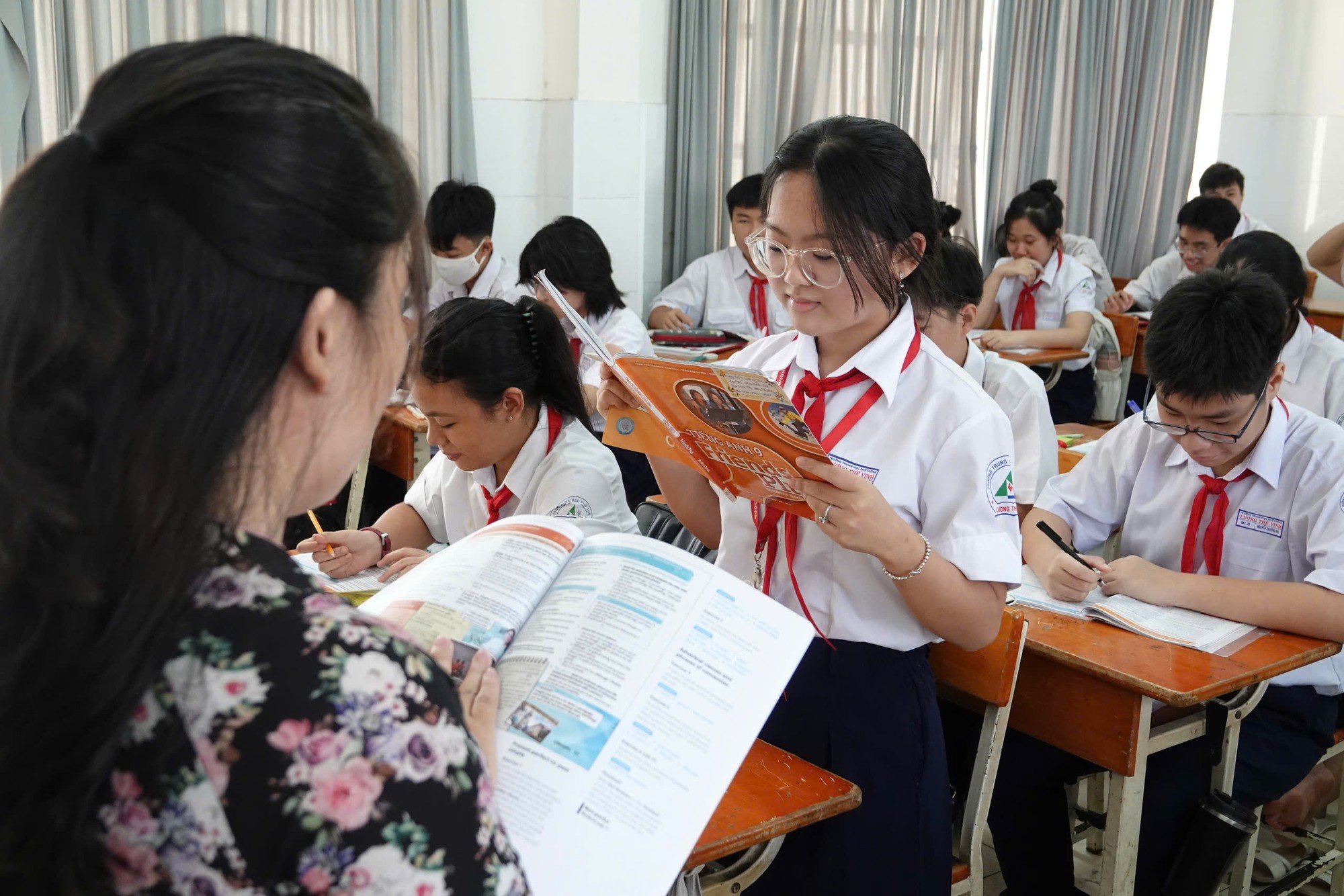 Giáo viên không kiêm nhiệm quá nhiều việc để đảm bảo 
chất lượng giáo dục- Ảnh 2.