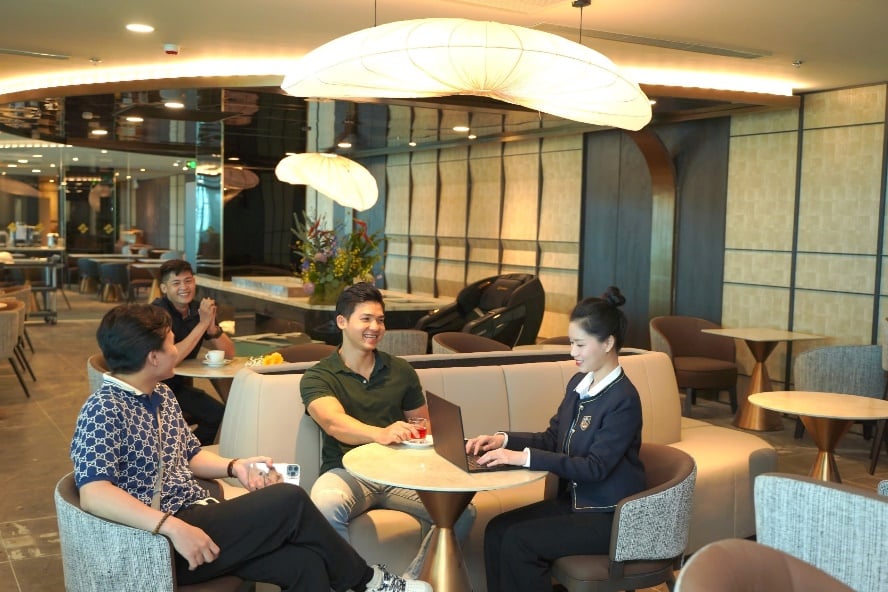 The SENS Business Lounge - Chạm tinh hoa lụa Việt - Ảnh 3.