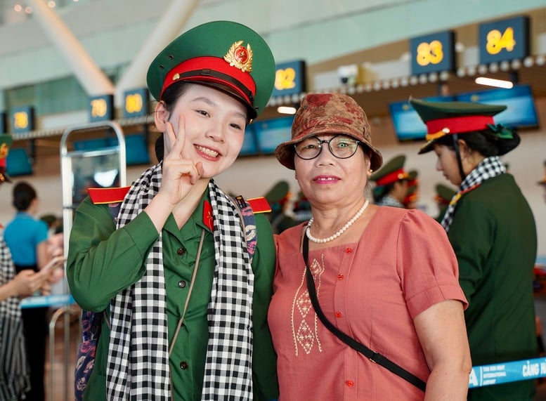 TPHCM tiễn các lực lượng tham gia diễu binh, diễu hành trở về đơn vị- Ảnh 4.