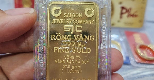 នៅ​ព្រឹក​ថ្ងៃ​ទី​២ ខែ​ឧសភា តម្លៃ​ដុំ​មាស SJC មាន​តម្លៃ​ខ្ពស់​ជាង​តម្លៃ​ពិភពលោក​ប្រមាណ ១៨​លាន​ដុង។