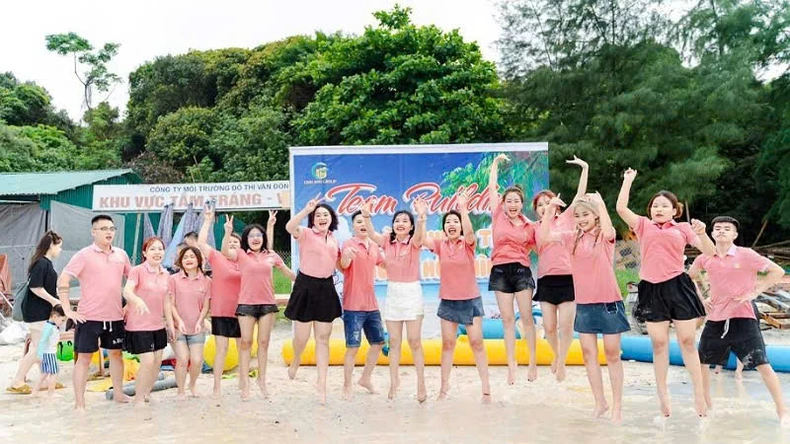 Du lịch tuyến đảo Quảng Ninh hút khách trong kỳ nghỉ lễ ảnh 2