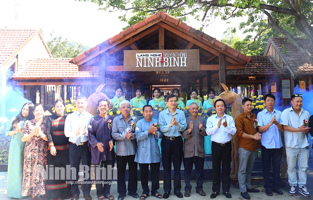 Khai mạc Không gian trưng bày làng nghề truyền thống Ninh Bình