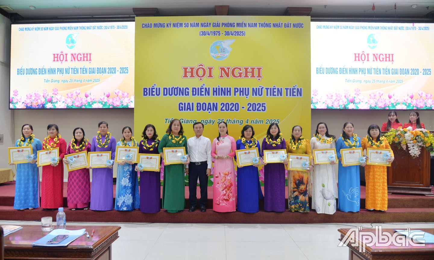 សម្ព័ន្ធនារី Tien Giang៖ ជំរុញចលនាត្រាប់តាមស្នេហាជាតិ