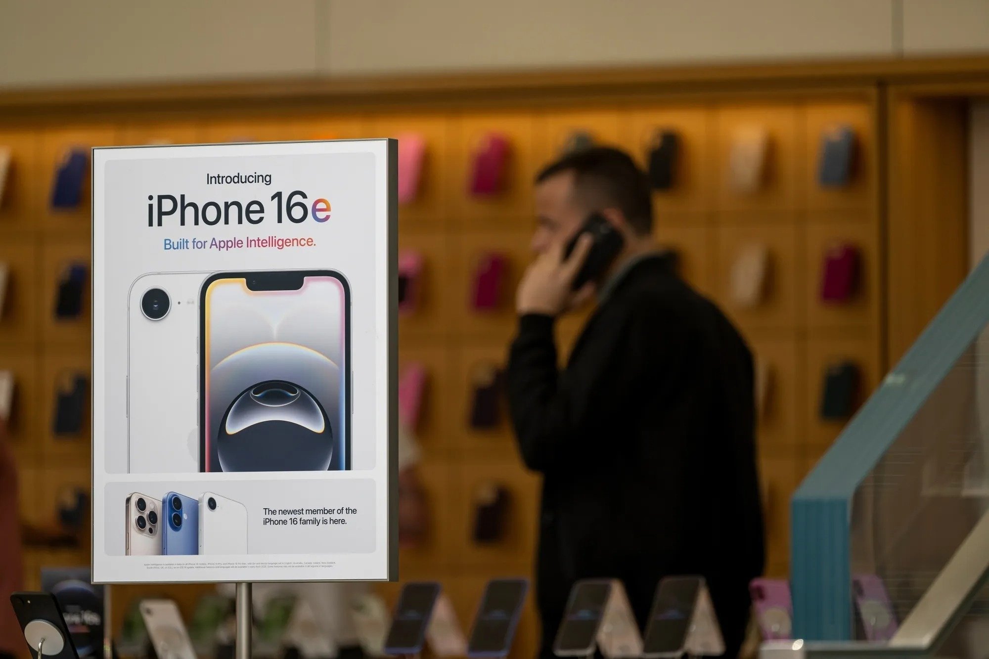 loi nhuan cua Apple,  doanh thu cua Apple,  doanh so iPhone,  thue quan Donald Trump anh 3