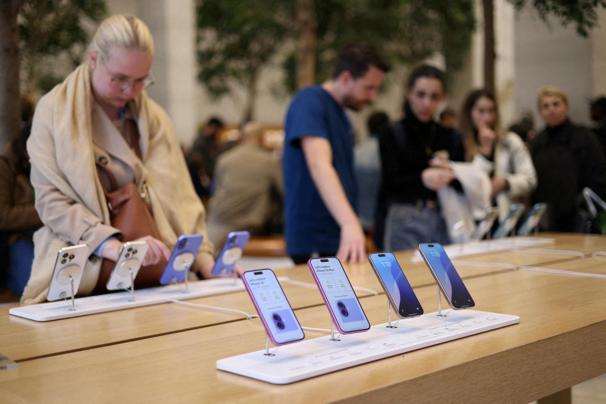 loi nhuan cua Apple,  doanh thu cua Apple,  doanh so iPhone,  thue quan Donald Trump anh 2