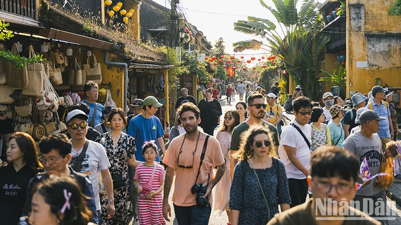 Quang Nam verzeichnete während der Feiertage am 30. April und 1. Mai einen Anstieg der Touristenzahlen. Foto 3