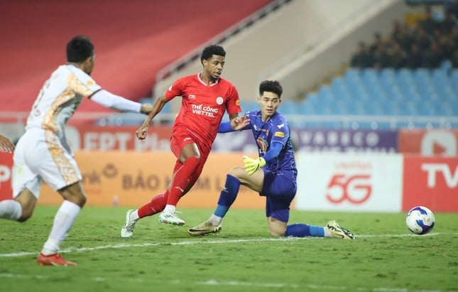 Live The Cong Viettel vs Da Nang 2-0 (H1): The Cong Viettel scored 2 consecutive goals photo 6