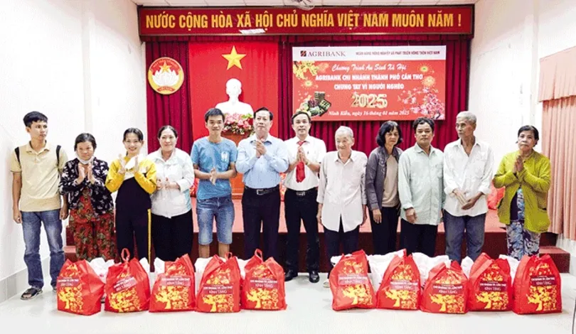 ប្រជាជន​ស្រុក Ninh Kieu រួបរួម​គ្នា​កសាង​តំបន់​ទីក្រុង​ស៊ីវិល័យ